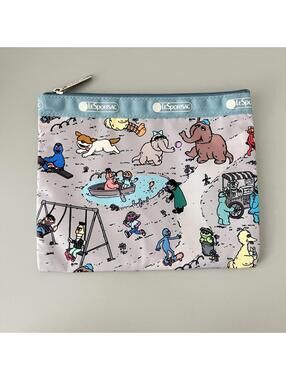 Lesportsac Sesame Street 1zipper Pouch NWOT